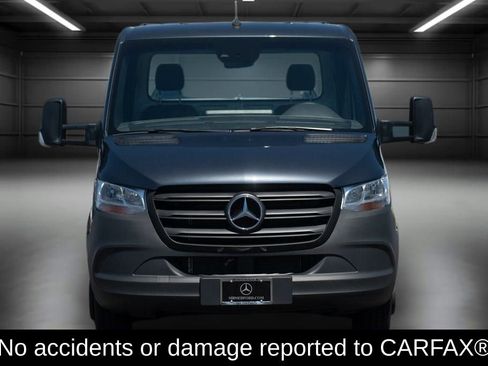 Used 2023 Mercedes-Benz Sprinter 4500 image 2