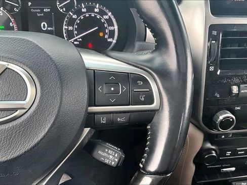 Used 2022 Lexus GX 460 Premium w/ Premium Plus Package image 11