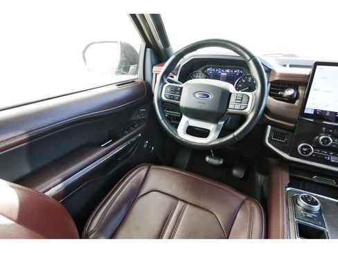 Used 2024 Ford Expedition Max Limited image 10
