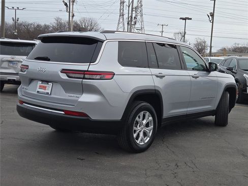 Certified 2023 Jeep Grand Cherokee L Limited w/ Trailer Tow Group (B) AWD/4WD image 16