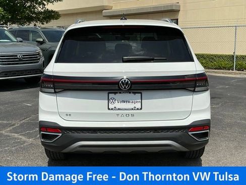 New 2026 Volkswagen Taos SE FWD image 4