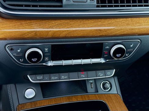 Used 2023 Audi Q5 2.0T Premium Plus w/ Premium Plus Package AWD/4WD image 17