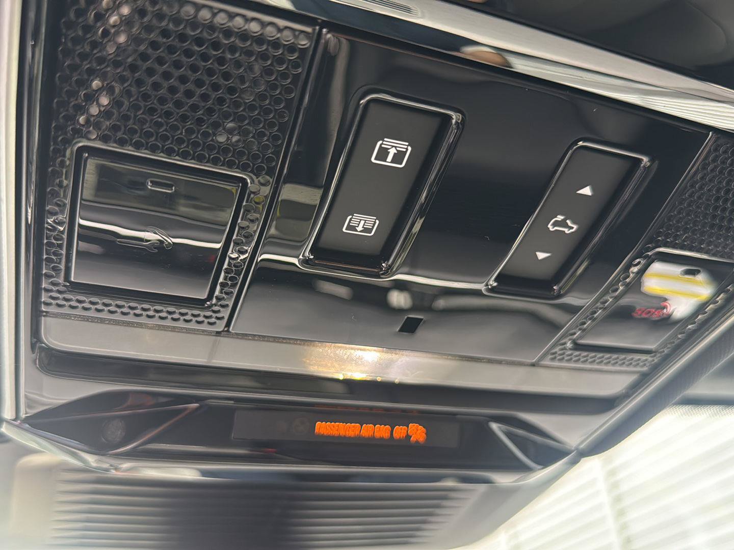 New 2027 Land Rover Range Rover Sport SE AWD/4WD image 36