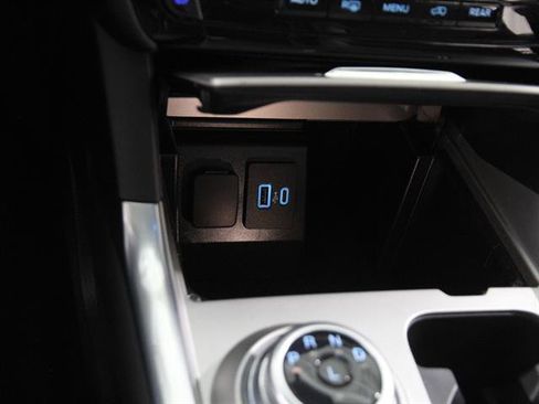 Certified 2022 Ford Explorer Limited w/ Equipment Group 301A image 17