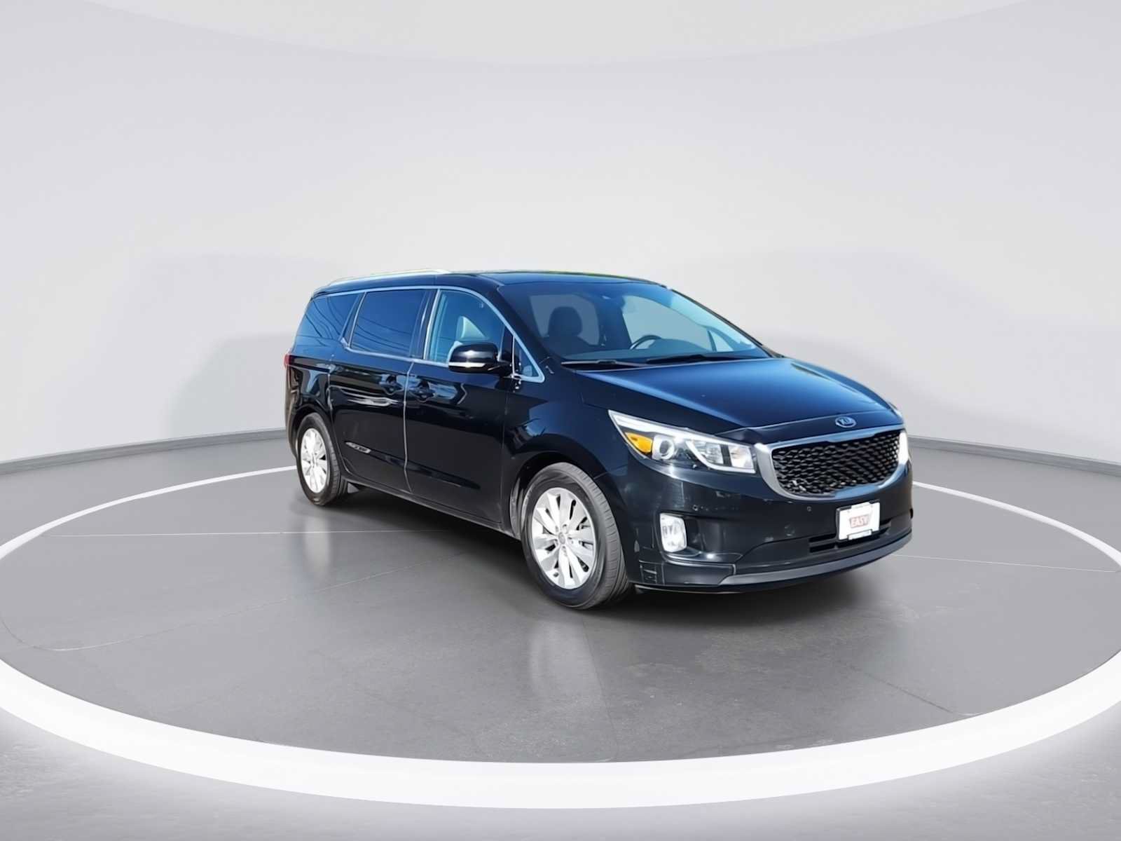 Used 2017 Kia Sedona EX FWD image 2
