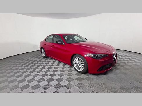 Used 2024 Alfa Romeo Giulia Sprint RWD image 34