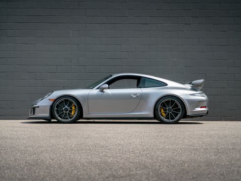 Used 2016 Porsche 911 GT3 RWD image 15