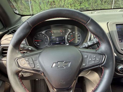 Used 2023 Chevrolet Equinox RS AWD/4WD image 28