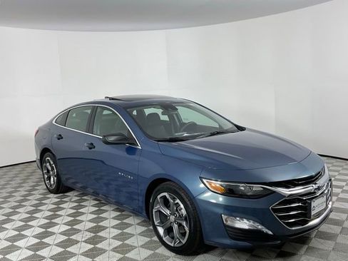 Used 2024 Chevrolet Malibu LT image 3