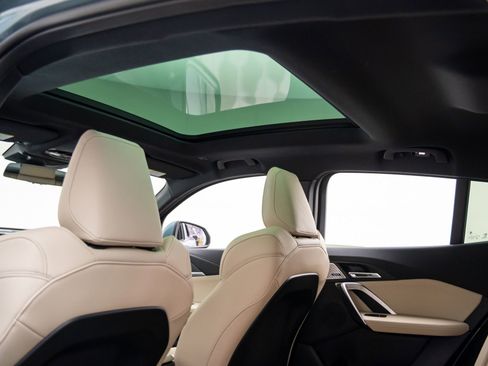 Certified 2025 BMW X2 xDrive28i w/ Premium Package image 18