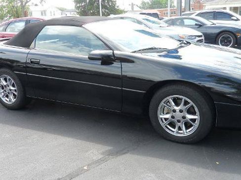 Used 2002 Chevrolet Camaro LT w/ Performance Handling Pkg RWD image 3