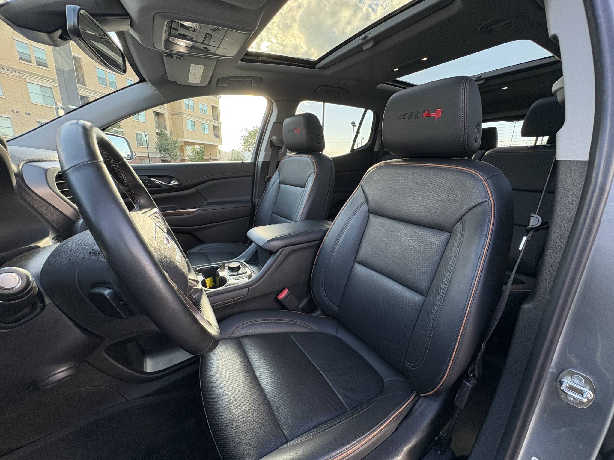 Used 2023 GMC Acadia AT4 w/ Technology Package AWD/4WD image 11