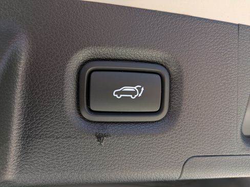 Certified 2022 Hyundai Santa Fe SEL w/ Convenience Package image 12