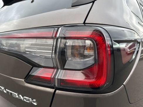 Used 2024 Subaru Outback Premium image 15