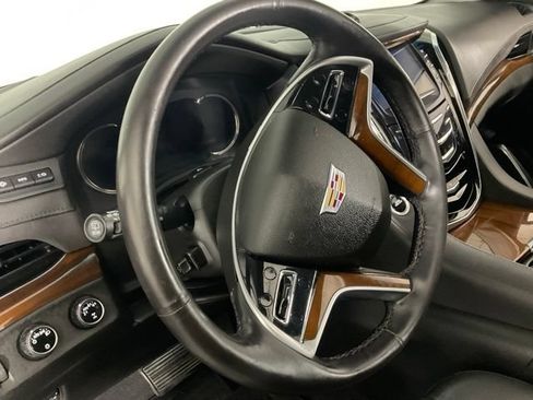 Used 2018 Cadillac Escalade Premium Luxury AWD/4WD image 21