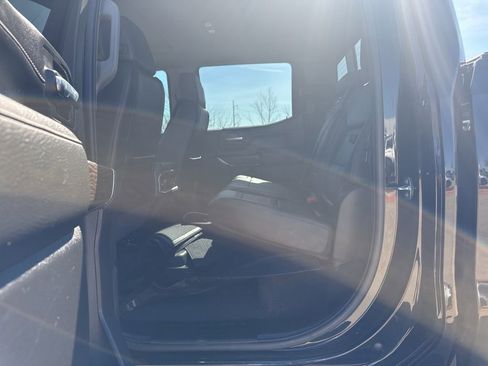 Used 2022 GMC Sierra 1500 Denali w/ Denali Reserve Package image 13