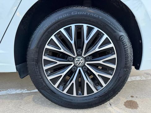 Used 2019 Volkswagen Jetta SE FWD image 13