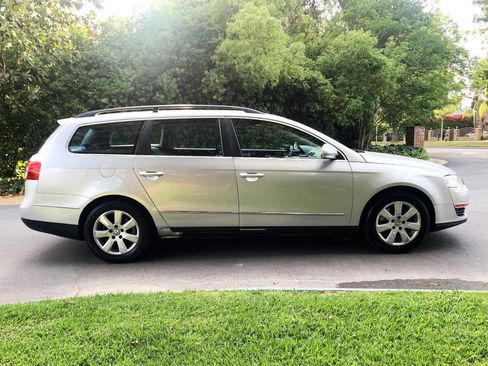 Used 2008 Volkswagen Passat 2.0T image 8