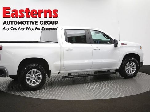 Used 2023 Chevrolet Silverado 1500 LT AWD/4WD image 40