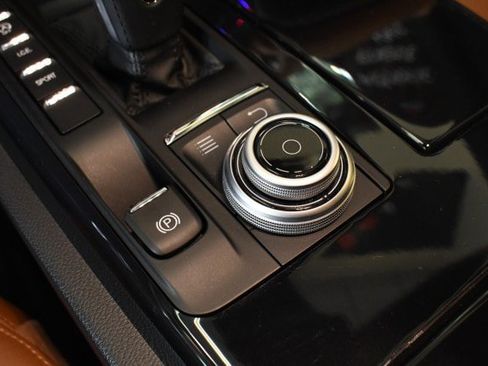Used 2019 Maserati Ghibli S Q4 AWD/4WD image 36