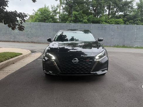 Used 2025 Nissan Altima 2.5 SR FWD image 3