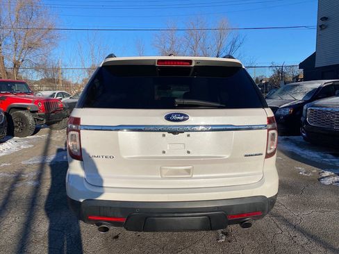 Used 2015 Ford Explorer Limited w/ Equipment Group 302A FWD image 9