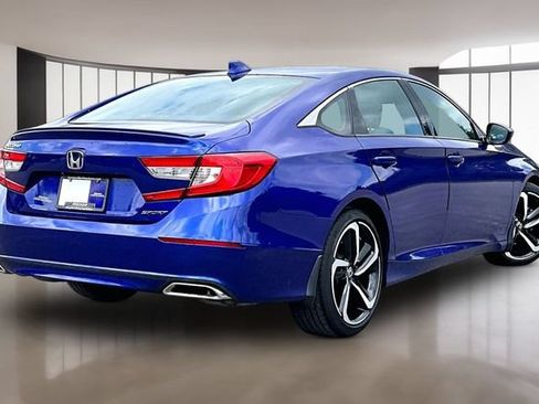 Used 2018 Honda Accord Sport image 6