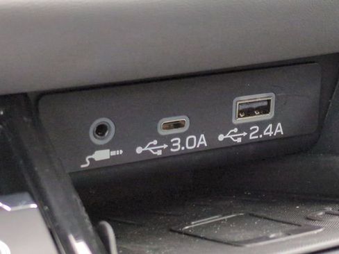 Used 2025 Subaru Outback Limited image 26