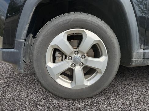 Used 2019 Jeep Compass Latitude w/ Popular Equipment Group image 9