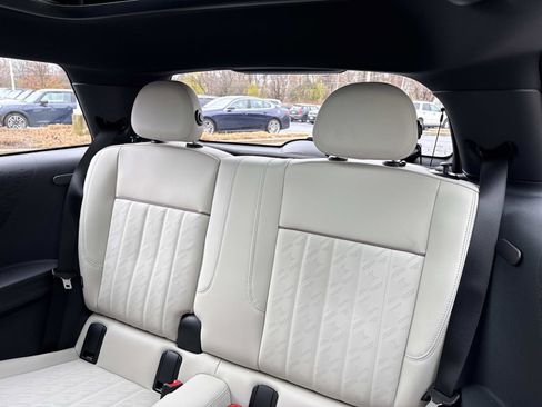 New 2026 MINI Cooper 2-Door Hardtop FWD image 18