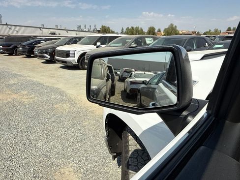 Used 2019 Chevrolet Silverado 1500 LTZ w/ LTZ Premium Package AWD/4WD image 19