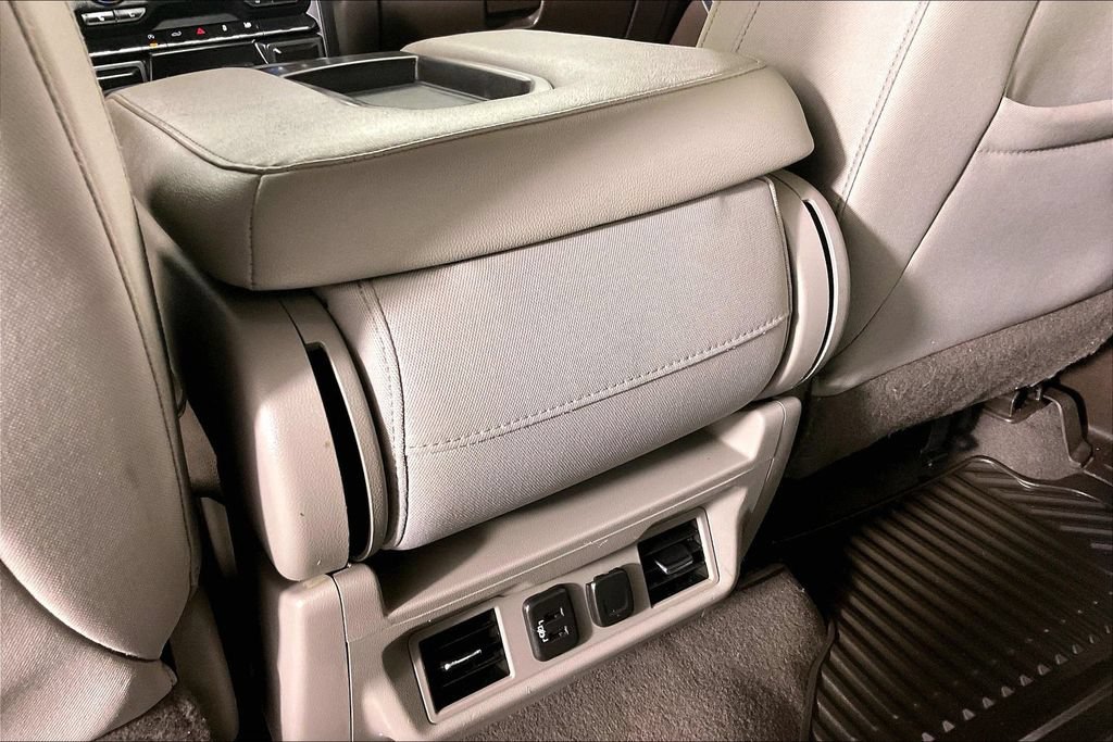 Certified 2019 Chevrolet Silverado 1500 LT w/ Convenience Package AWD/4WD image 9