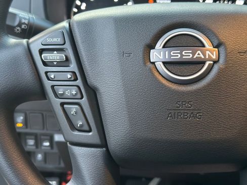 Used 2025 Nissan Frontier SV AWD/4WD image 21