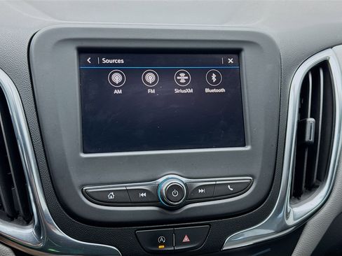 Used 2022 Chevrolet Equinox LS image 11