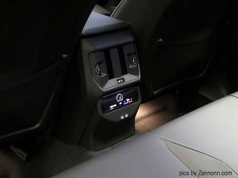 Used 2025 BMW X3 xDrive30i image 14