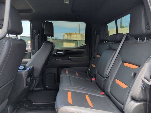 Used 2024 GMC Sierra 1500 AT4 w/ Technology Package AWD/4WD image 27