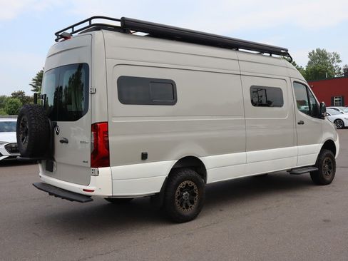 Used 2022 Mercedes-Benz Sprinter 2500 w/ Parking Package image 5