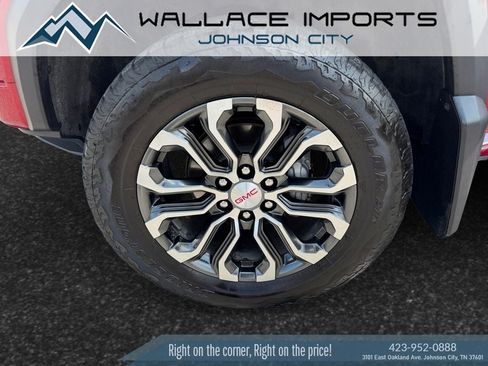 Used 2026 GMC Canyon Denali AWD/4WD image 9