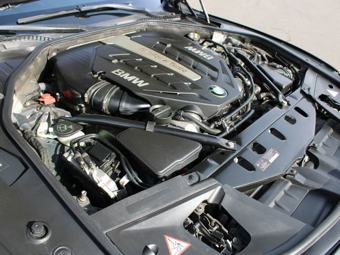 Used 2015 BMW 750Li image 29