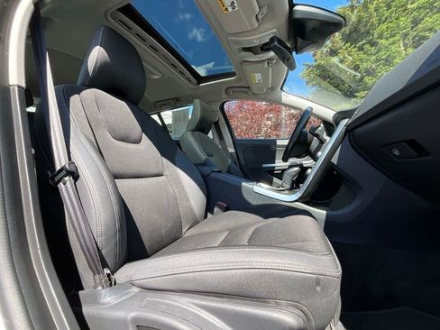 Used 2015 Volvo V60 T5 AWD/4WD image 12