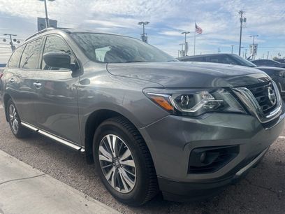 Used 2017 Nissan Pathfinder SV