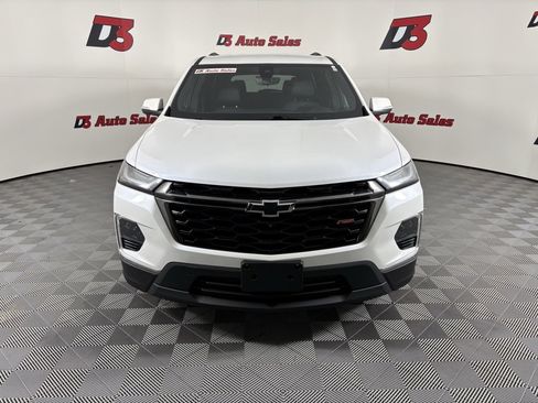 Used 2023 Chevrolet Traverse RS w/ LPO, Floor Liner Package image 9