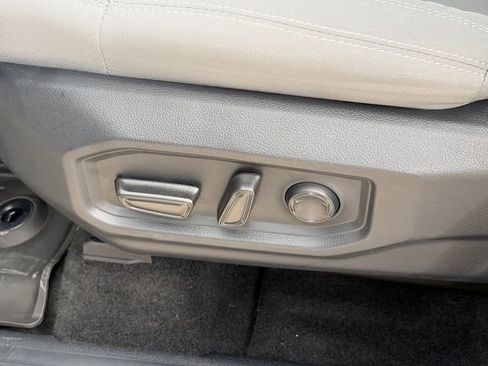 Used 2025 Toyota Tundra SR5 AWD/4WD image 19