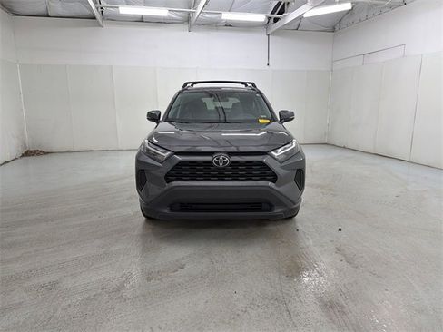 Used 2022 Toyota RAV4 XLE image 3