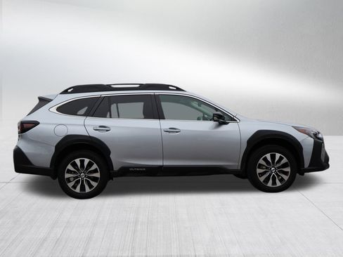 Used 2024 Subaru Outback Limited image 8