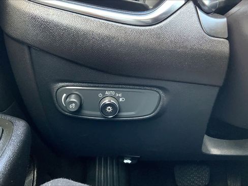 Certified 2024 Chevrolet Equinox LS image 31