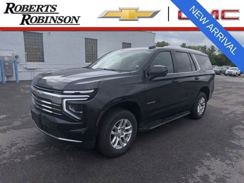 Used 2025 Chevrolet Tahoe LT AWD/4WD image 1