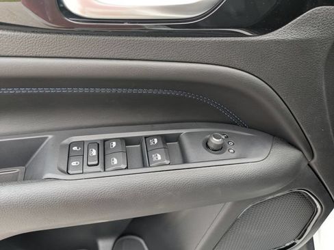 New 2026 Jeep Compass Latitude AWD/4WD image 17
