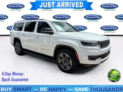 Used 2024 Jeep Wagoneer L Series II w/ Flexible Seating Group RWD image 1