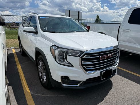 Used 2022 GMC Terrain SLT w/ Tech Package AWD/4WD image 3